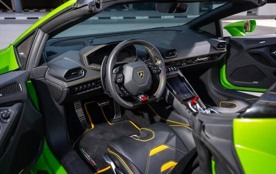 Lamborghini Huracán EVO Spyder rental in Dubai - CarHire24